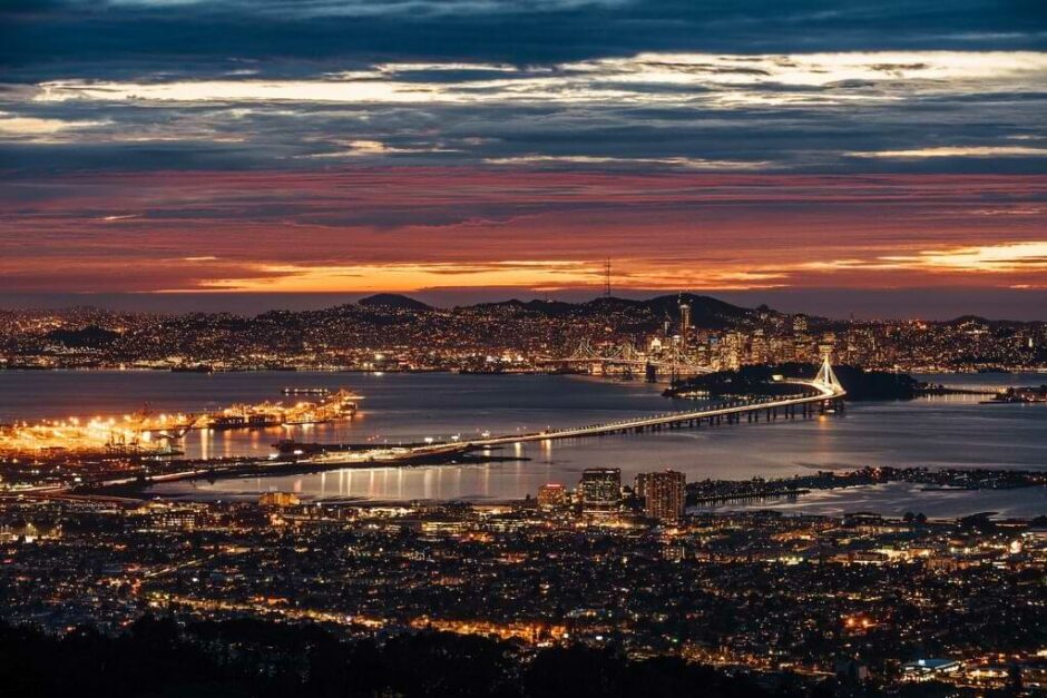 La multicultural y bella San Francisco es una de las ciudades más visitadas e importantes del estado de California. El Área de la Bahía de San Francisco ofrece algunas de las mejores postales de la costa oeste de Estados Unidos.